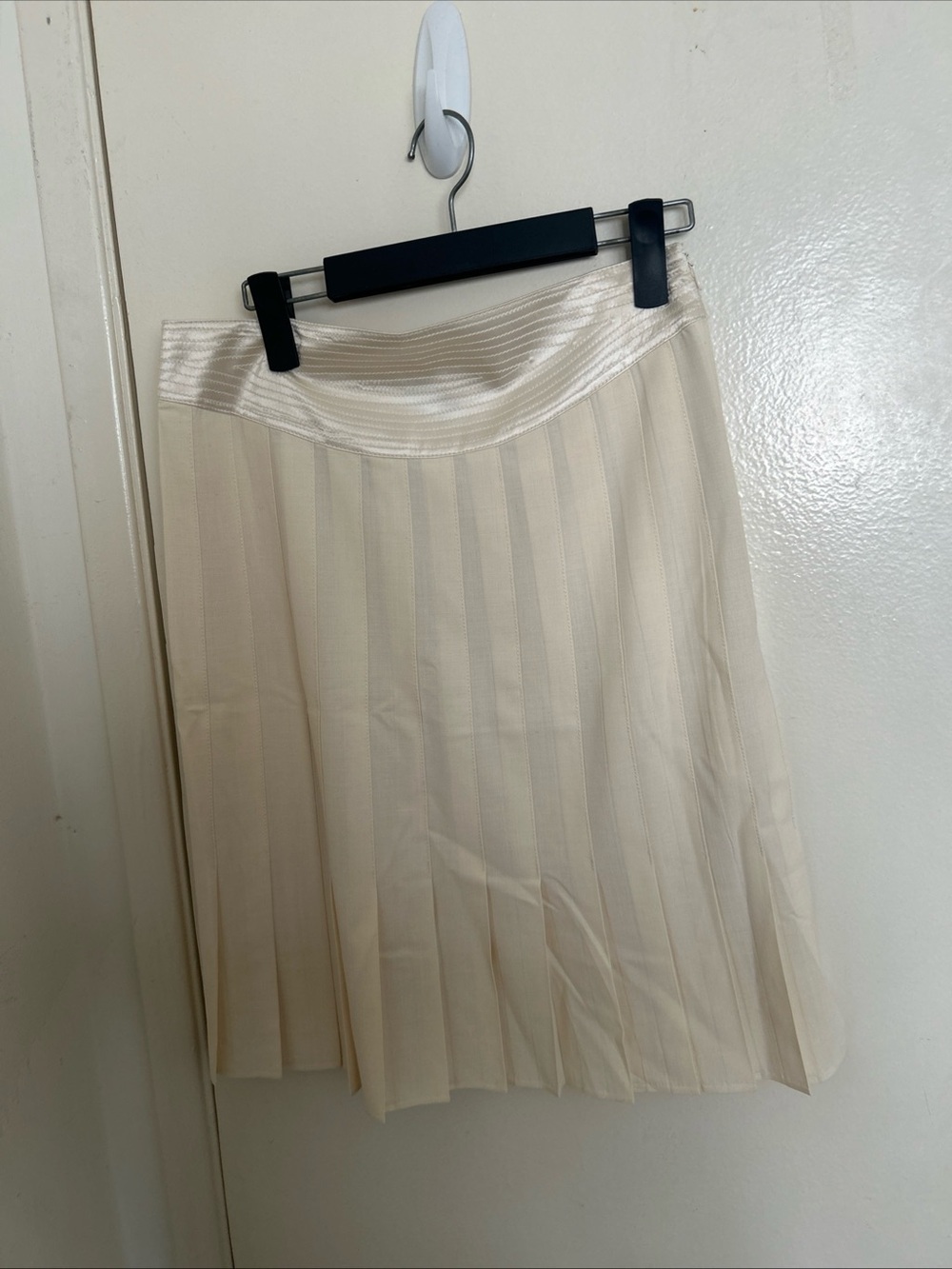 Catherine Malandrino Cream Pleated A-Line Skirt